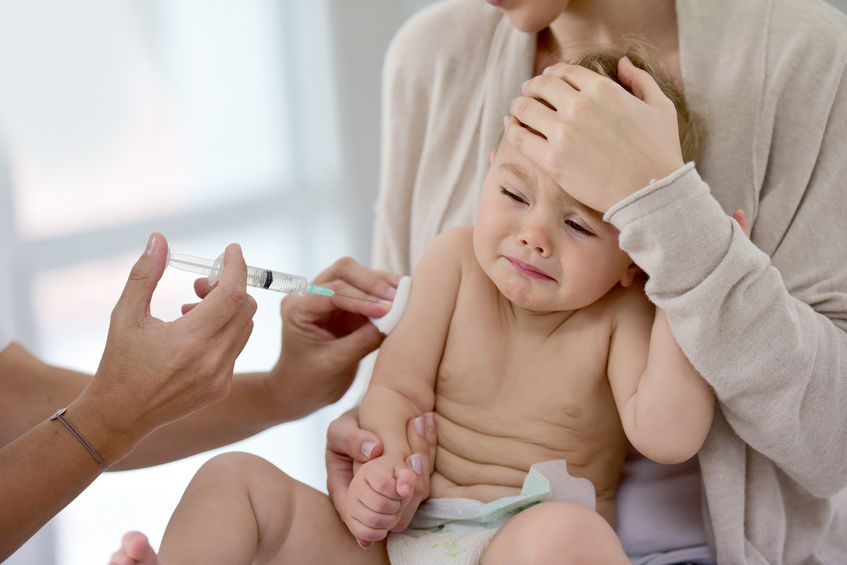 چرا نوزادان بعد از واکسیناسیون دچار تب می شوند؟