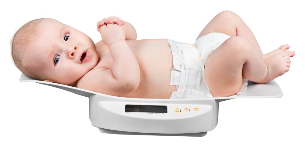 بررسی دلایل تولد نوزاد کم وزن و روشهای جلوگیری از آن