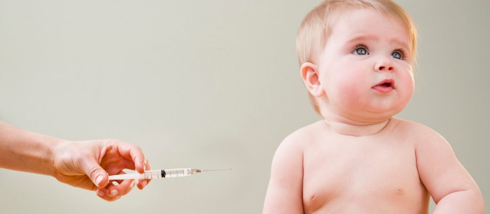 تب و عوارض بعد از واکسیناسیون در نوزادان: علل و توصیه هایی برای مقابله با آن