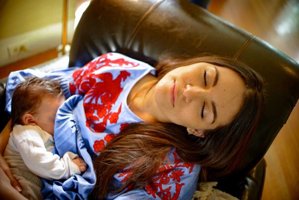 7 راهکار برای جلوگیری از گاز گرفتن نوزاد هنگام شیردهی؛ حل گاز گرفتن سینه مادر توسط کودک
