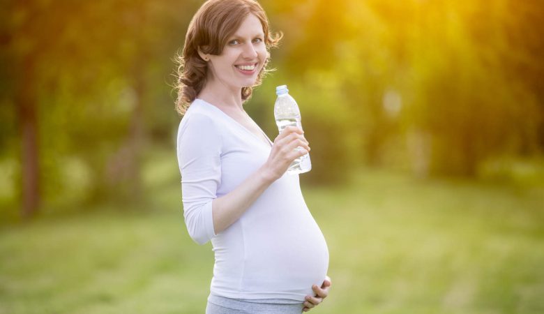 پیاده روی در دوران بارداری: مزایا، توصیه ها و موارد احتیاطی