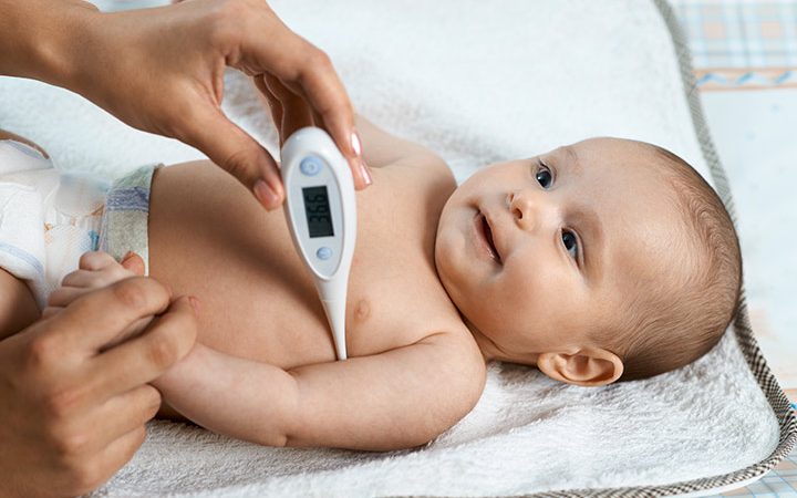 چطور دمای بدن نوزاد با تب سنج دیجیتال اندازه گیری کنیم؟