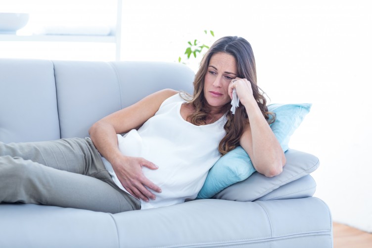برای مقابله با خستگی در اوایل بارداری چه کاری می توانم انجام دهم؟