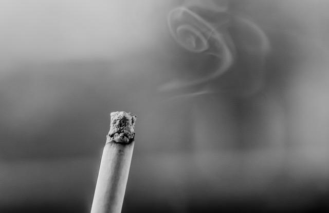 تأثیر ثانویه سیگار بر باروری زنان، هنگامی که مرد سیگار میکشد