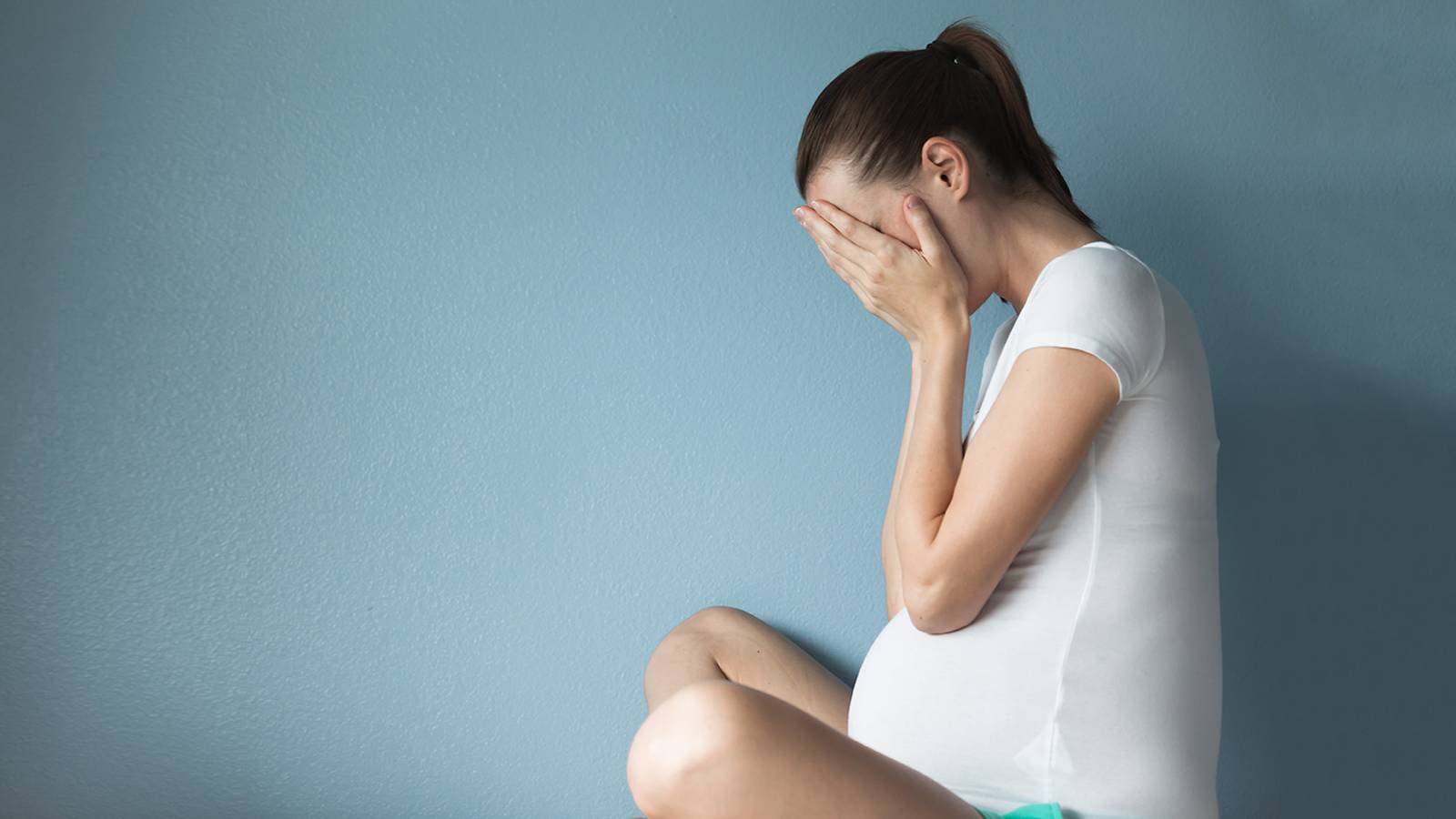 4 ترس بزرگی که در دوران بارداری تجربه میکنید؛ علل، علائم و چگونگی غلبه بر استرس بارداری