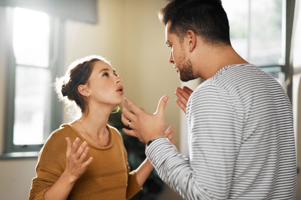 6 مورد از باید ها و نباید هایی که شما و همسرتان باید در هنگام "بحث و دعوا" انجام دهید