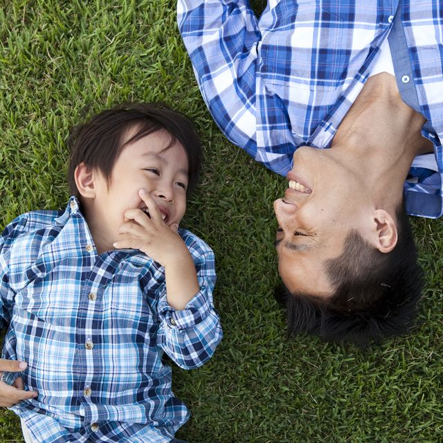 8 روش برای پدران که به دنبال ایجاد یک رابطه قوی با پسرانشان هستند