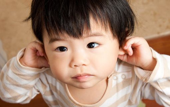 هدفون ها برای گوش های کودک نوپا مناسب نیستند