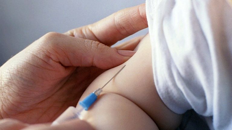 عوامل موثر برای کاهش درد واکسن نوزاد