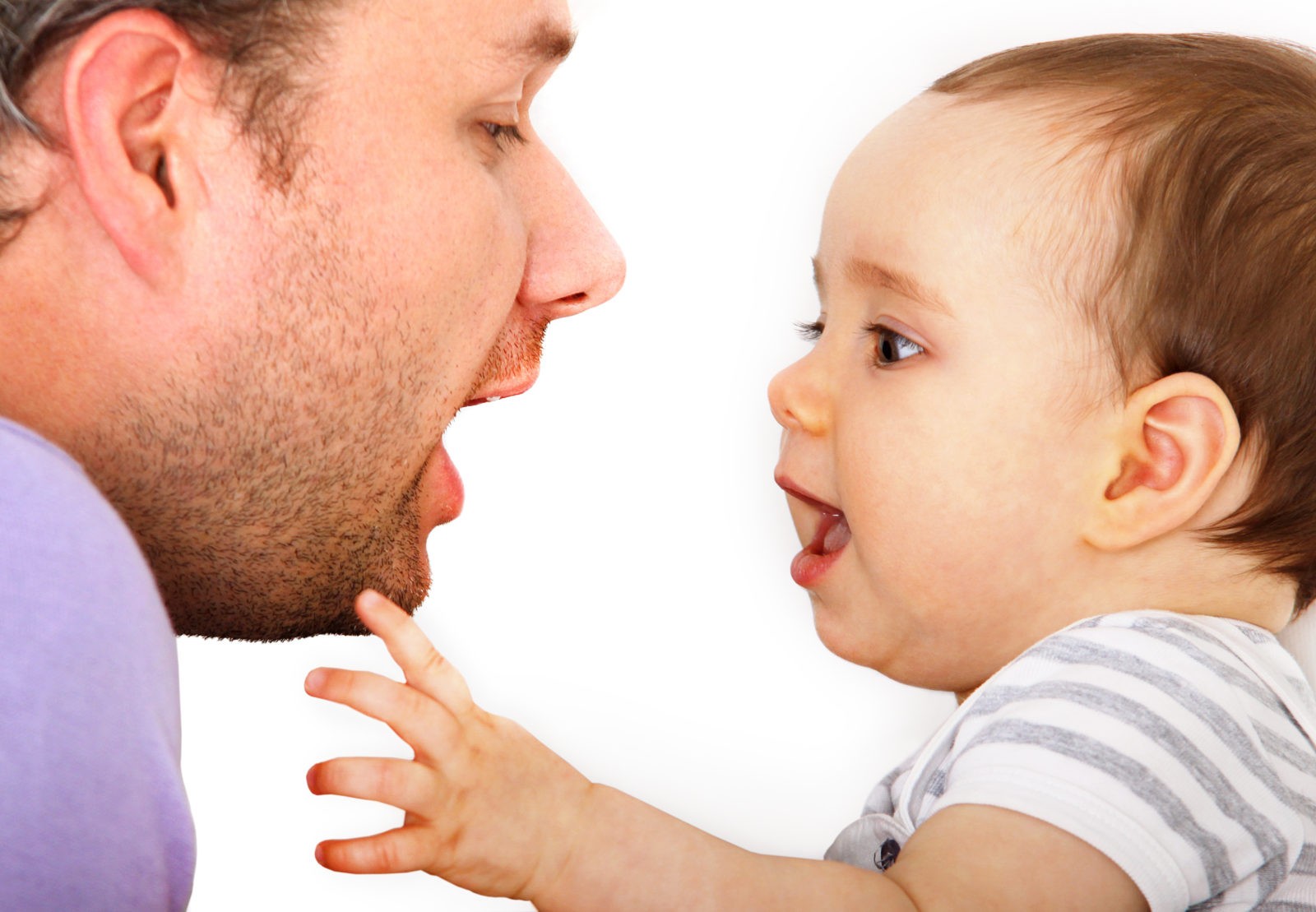 برای بهتر حرف زدن کودک عفونت های گوش کودک را درمان کنید