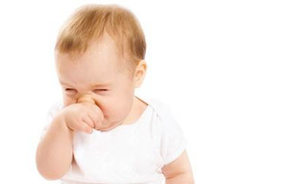 چه عواملی باعث گرفتگی بینی در کودکان می شود؟